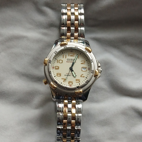 LAST CHANCE TODAY! Guess Silver and Gold Mens Watch - Waterpro - Picture 4 of 8